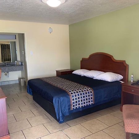Texas Inn Beaumont Buitenkant foto