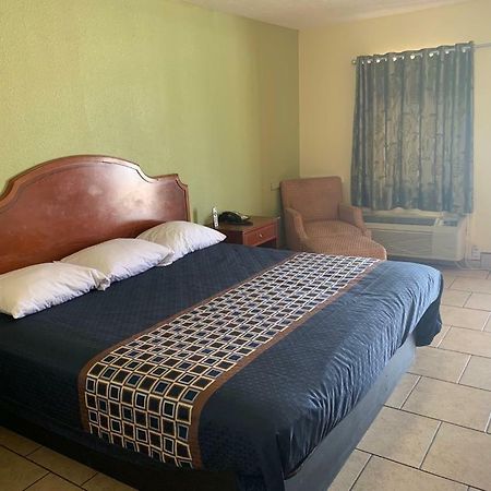 Texas Inn Beaumont Buitenkant foto