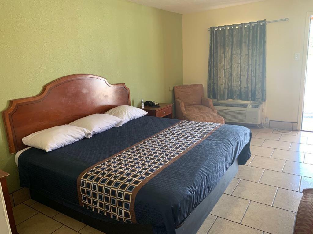 Texas Inn Beaumont Buitenkant foto